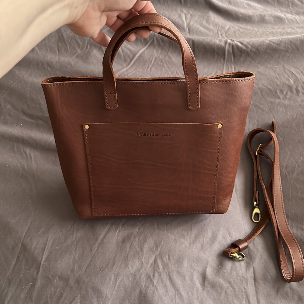 Portland Leather Medium Crossbody Tote